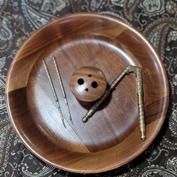HMQ America Solid Walnut Nut Bowl with tools - Picture 6 of 10